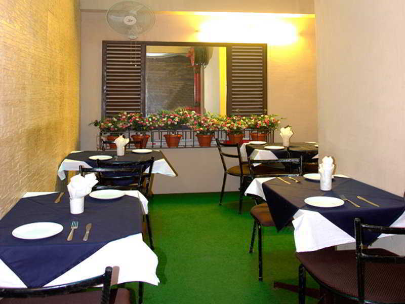 Hotel Sunstar Heights Delhi  Exterior photo
