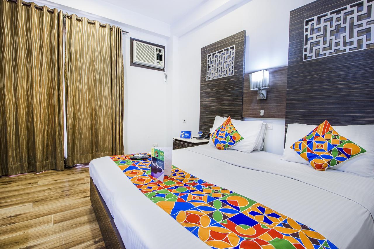 Hotel Sunstar Heights Delhi  Exterior photo